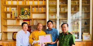 Đồng tháp: Đại Đức Thích Thiện Nguyện đón nhận bằng khen UBND tỉnh Đồng Tháp