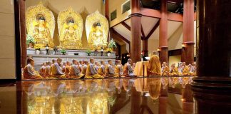 Hình ảnh chư Ni Học viện PGVN TP. HCM Bố Tát tại chùa Thanh Tâm (Phật Cô Đơn)
