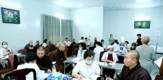 KHÁM BỆNH, TẦM SOÁT VÀ PHÁT THUỐC CHO TĂNG NI SINH HỌC VIỆN PHẬT GIÁO VIỆT NAM TẠI TP. HỒ CHÍ MINH