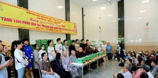 TP. HCM: BAN TRỊ SỰ – BAN TỪ THIỆN XÃ HỘI TẶNG 1. 300 PHẦN QUÀ CHO BÀ CON CÓ HOÀN CẢNH KHÓ KHĂN NHÂN DỊP NĂM MỚI.