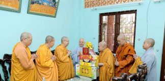 NI GIỚI T.Ư VÀ TP. HCM CHÚC TẾT CHƯ TÔN ĐỨC NI CHÙA DƯỢC SƯ, TỊNH XÁ NGỌC PHƯƠNG VÀ CHÙA PHỔ ĐÀ QUẬN BÌNH THẠNH