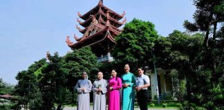 TP. HCM: LÃNH ĐẠO CHÍNH QUYỀN XÃ LÊ MINH XUÂN HUYỆN BÌNH CHÁNH CHÚC TẾT TẠI CHÙA THANH TÂM