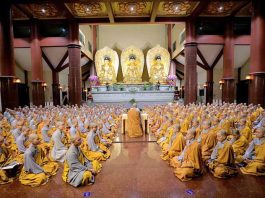 TP. HCM: 476 HÀNH GIẢ THAM GIA LỄ BỐ TÁT ĐỊNH KỲ TẠI CHÙA THANH TÂM