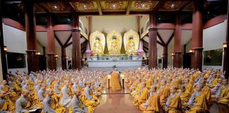 TP. HCM: 476 HÀNH GIẢ THAM GIA LỄ BỐ TÁT ĐỊNH KỲ TẠI CHÙA THANH TÂM