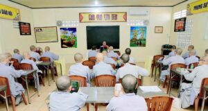 ĐỒNG THÁP: NI SƯ NHƯ NGUYỆT LƯỢC GIẢNG 30 PHÁP CỦA LUẬT TỲ KHEO NI TẠI HẠ TRƯỜNG CHÙA HẢI HUỆ