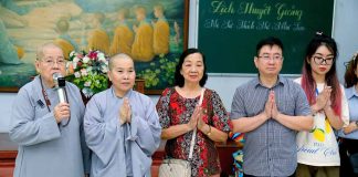 TP. HCM: CHÙA PHƯỚC VIÊN TẶNG QUÀ CHO HỘI NGƯỜI KHIẾM THỊ