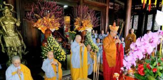 TP. HCM: CHÙA PHÁP VÕ HƯỜN ĐÀN DƯỢC SƯ ĐẦU NĂM