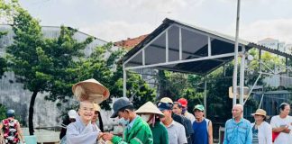 TP. HCM: CHÙA TỪ HẠNH PHỤC VỤ 120 PHẦN CƠM CHAY ĐẾN BÀ CON CÓ HOÀN CẢNH KHÓ KHĂN