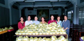 TP. HCM: CHÙA PHƯỚC VIÊN TRAO TẶNG 1.000 PHẦN CƠM CHAY TỪ THIỆN