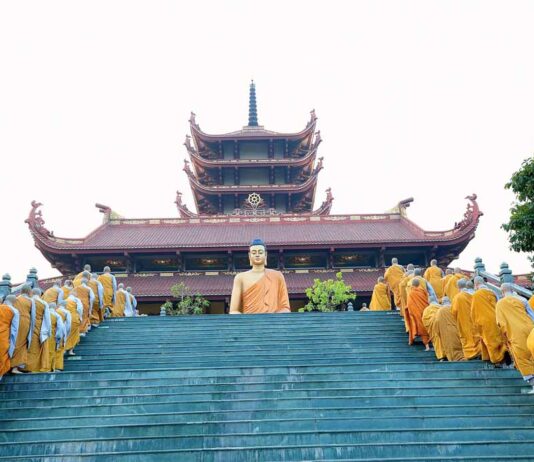 {ẢNH} LỄ BỐ TÁT TẠI CHÙA THANH TÂM