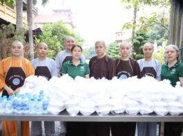 TP. HCM: 700 SUẤT ĂN CHAY MIỄN PHÍ CHÙA THANH TÂM VÀ NHÀ HÀNG CHAY HUỆ TÂM TIẾP TỤC PHỤC VỤ NGƯỜI DÂN ĐỊA PHƯƠNG