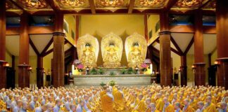 {ẢNH} GẦN 500 CHƯ VỊ NI VÀ PHẬT TỬ CỬ HÀNH LỄ BỐ TÁT TẠI CHÙA THANH TÂM