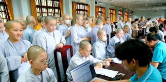 200 TĂNG NI SINH HỌC VIỆN PGVN TẠI TP. HCM VÀ PHẬT TỬ PHÁT TÂM HIẾN MÁU NHÂN ĐẠO